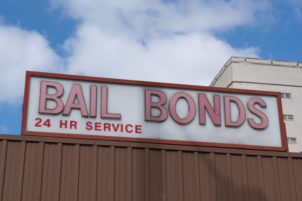 bail-bondsmen-fee-how-much-do-bail-bondsmen-charge-bail-bondsmen