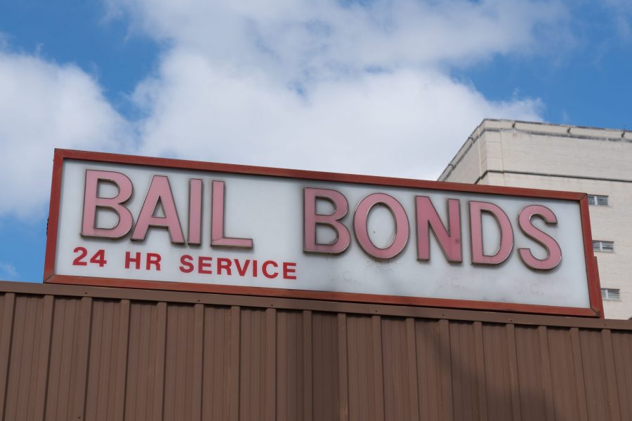 What’s the Difference Bail Bondsman Vs. Bonding Agency?